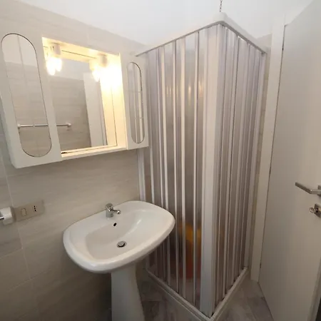 Debby 02 Casa vacanze *