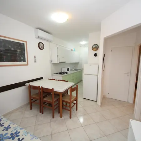 Debby 02 Holiday home